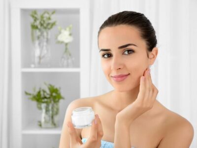 Los beneficios de usar una crema hidratante corporal a diario