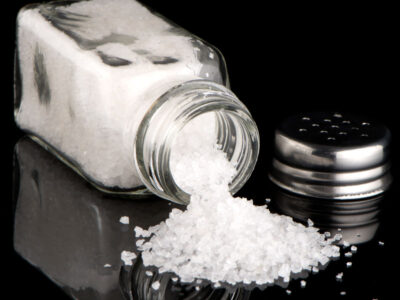 Formas fáciles de reducir la ingesta de sal