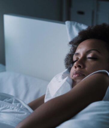 Dormir con la luz encendida puede causar obesidad