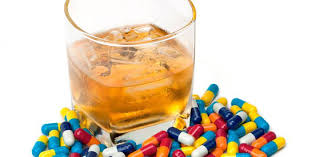 Qué medicamentos no se deben mezclar con alcohol