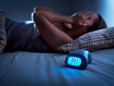 Dormir mal puede aumentar el riesgo cardíaco en las mujeres