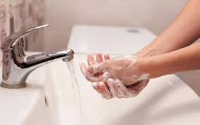 Lavado de manos previene dishidrosis en temporada de calor