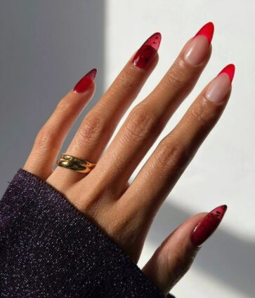 Jelly nails: la tendencia de uñas de los 2000 que se hace con sólo dos esmaltes
