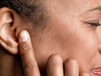 Dolor de oído: el método que permite aliviarlo de manera natural