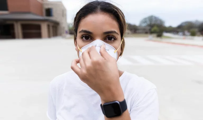 Por qué la contaminación del aire puede afectar más a las mujeres que a los hombres