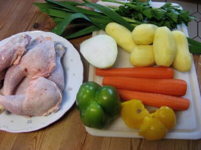 Prepara una reconfortante sopa de pollo para el desayuno de esta temporada de frío