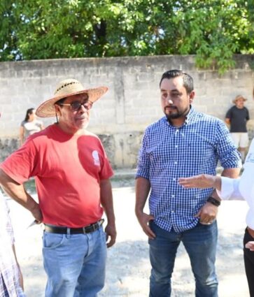 Titular de CEI se reúne con habitantes de Arroyo Seco para inicio de obra vial