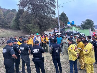 Avanzan labores coordinadas para la atención de incendio forestal en Cadereyta de Montes