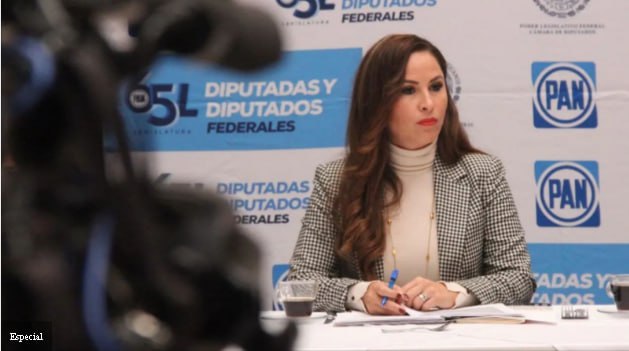 Nombra Xóchitl Gálvez a delegados estatales de campaña; la senadora Estrella Rojas, será la de Querétaro